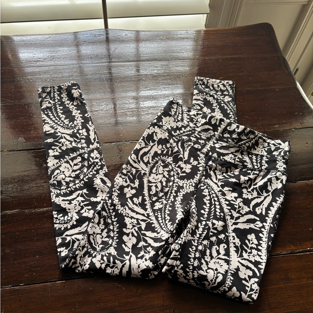 Black and White Free People leggings size S